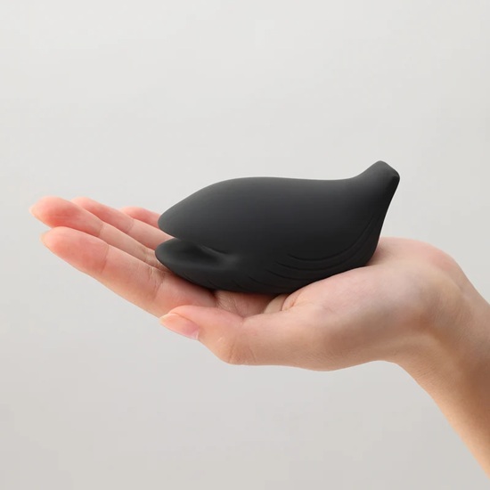 Iroha+ Yoru Black In Hand