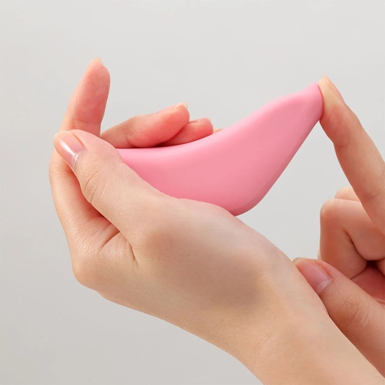 iroha + Tori Nadeshiko Pink In Hand